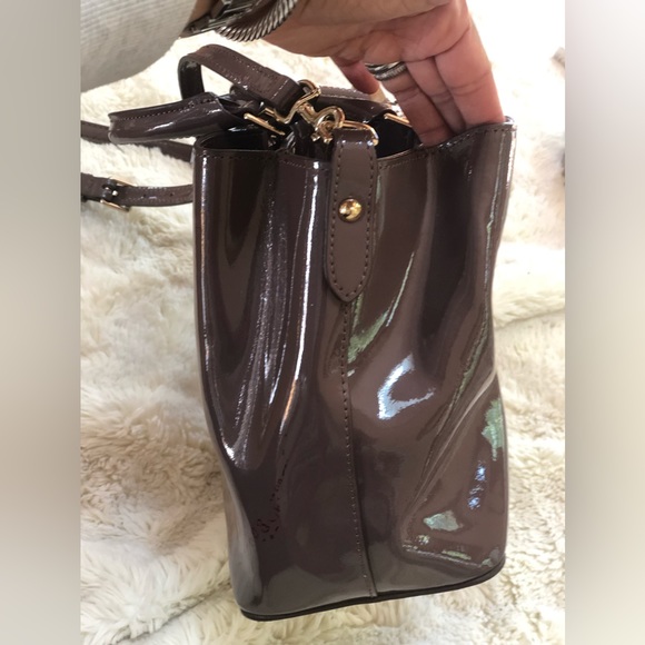 Dooney & Bourke Patent Leather Small Brenna Satchel Dark Brown Strap - Picture 14 of 15